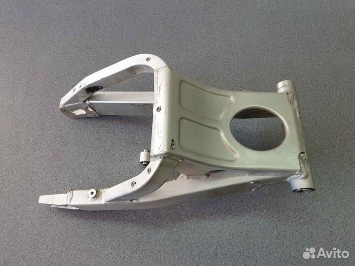 Yamaha YZF R6 1999 Маятник