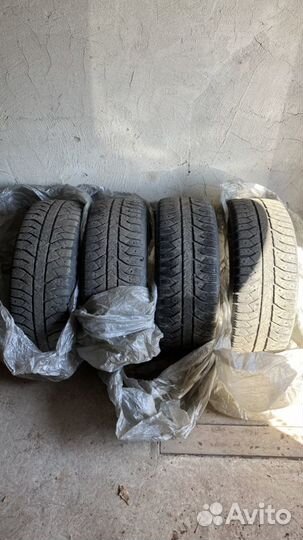 Bridgestone Ice Cruiser 7000 205/55 R16