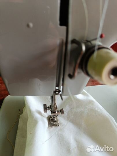 Швейная машинка Подольск 142