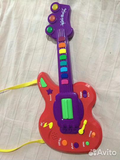 Электро гитара на батарейках