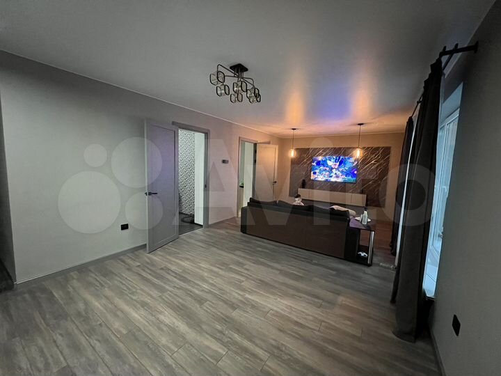 Дом 200 м² на участке 4 сот.