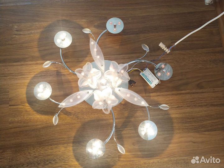 Люстра потолочная комбинированная без плафонов