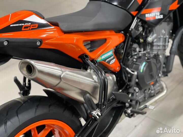 KTM 890 Duke