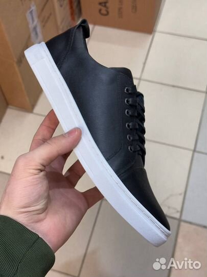 Кроссовки из натуральной кожи мужские 40-45