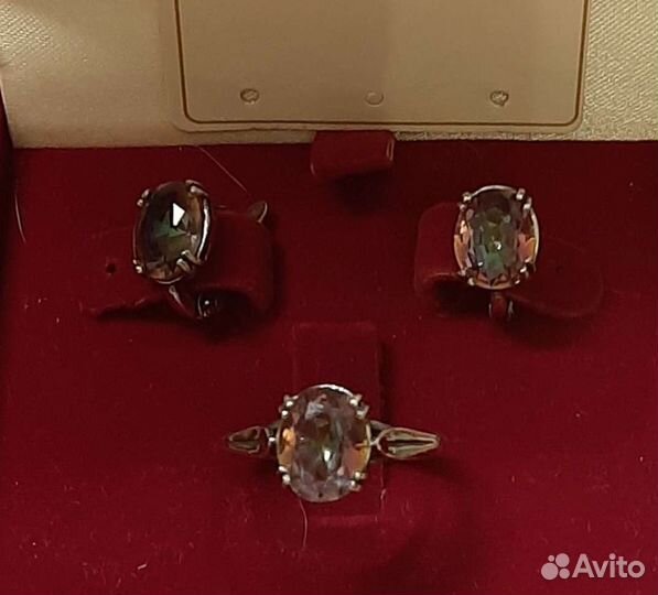 Ювелирные украшения новые