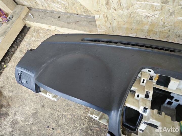 Торпедо с подушкой Kia Sorento 1