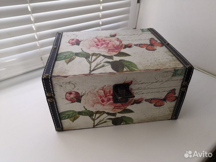 Шкатулка сундучок