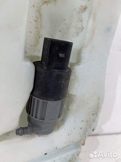 Бачок омывателя Nissan Qashqai J10