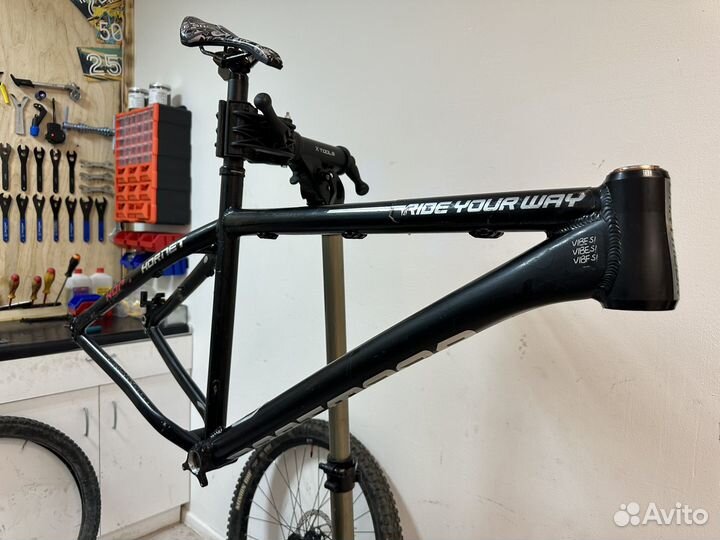 Dartmoor Hornet L 27.5 Fox 36 Fit 4 Sram G2 Deore