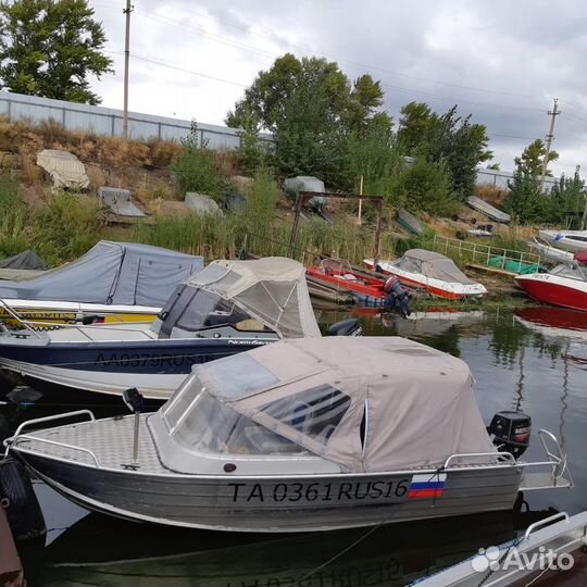 Моторная лодка, почти новая