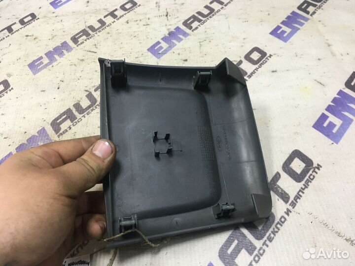 Накладка центральной консоли Форд Фокус 2