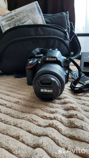 Зеркальный фотоаппарат