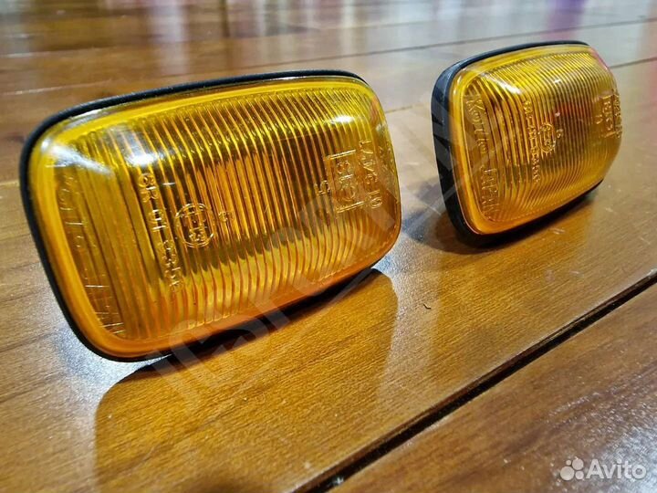 Указатель поворота Toyota Lexus