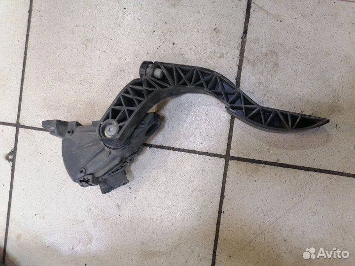 Педаль газа Audi A4 B6