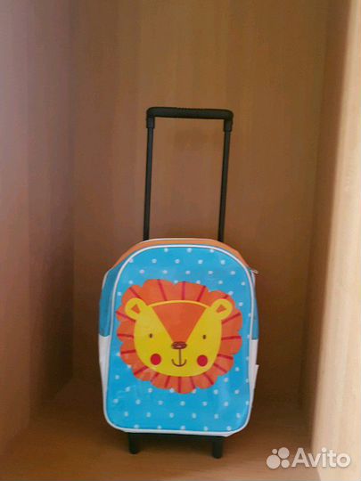 Чемодан на колесах