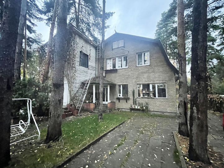 Коттедж 138 м² на участке 4,5 сот.