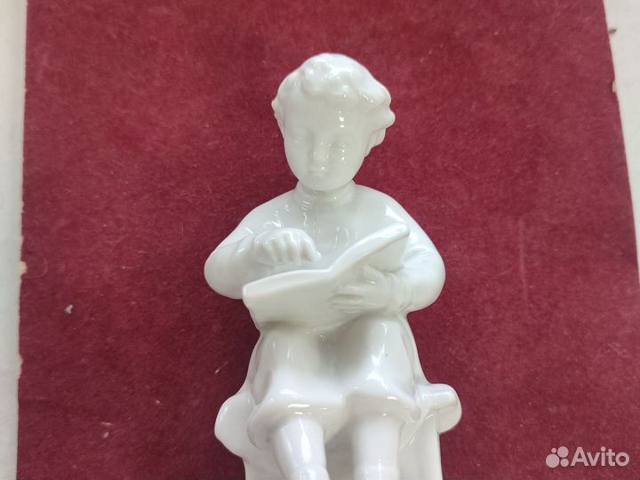 Статуэтка СССР фарфоровая Юный Ленин