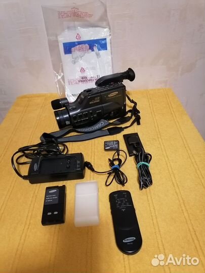 Полный комплект Видеокамера Samsung VP E 807 8mm