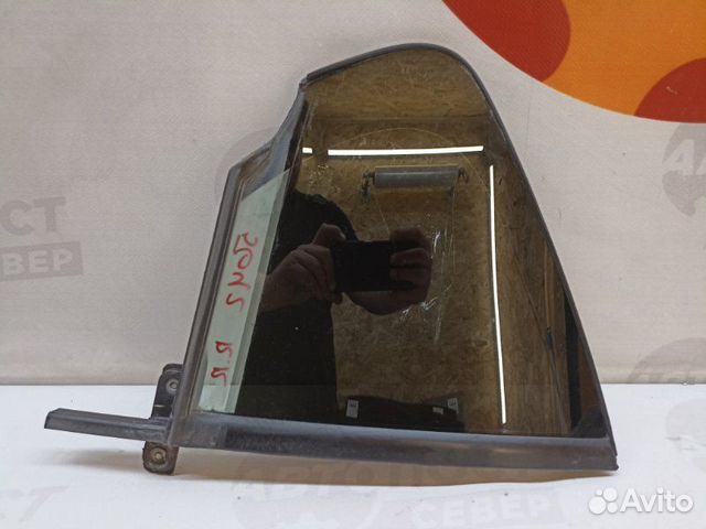 Форточка двери задняя правая Volkswagen Jetta A6