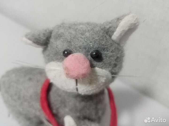 Кошка и котенок