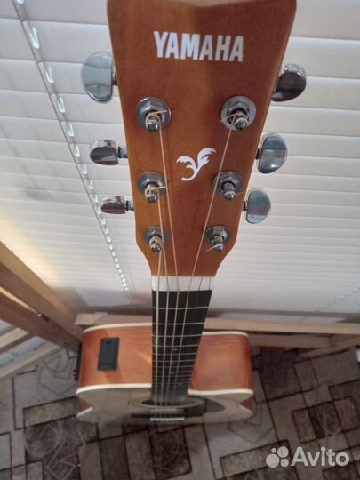 Yamaha Электроакустическая акустическая гитара