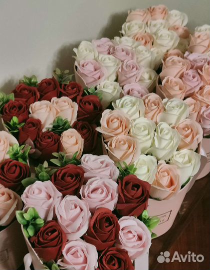 Букеты из пенных роз