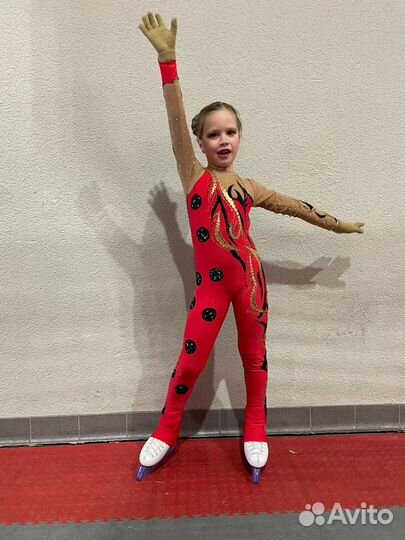 Костюм для фигурного катания