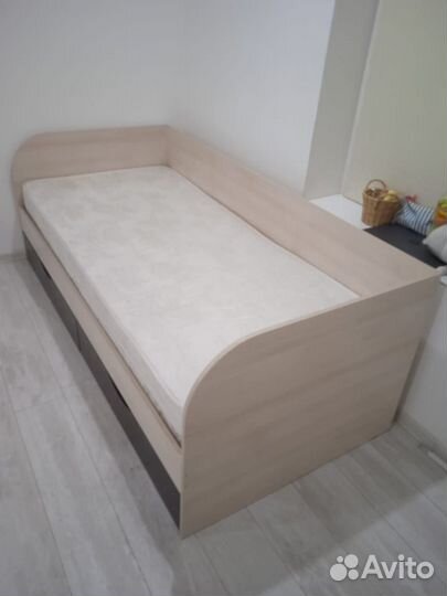 Продается бу кровать в отличном состоянии