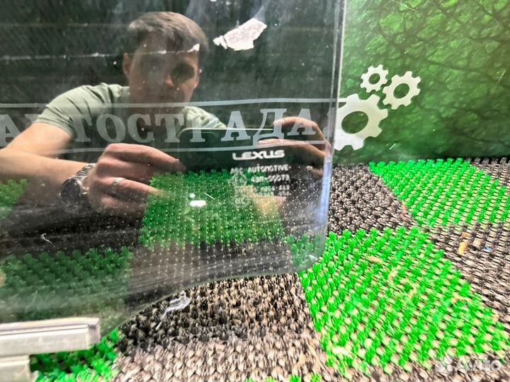 Стекло двери заднее левое Lexus Gx460 2009-2022