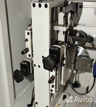 Кромкооблицовочный станок с прифуговкой