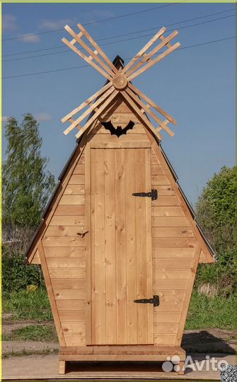 Уличный туалет деревянный DRE450