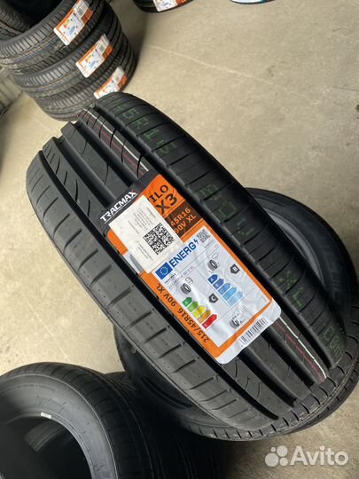 Tracmax X-Privilo TX3 215/45 R16 90V