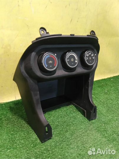 Блок управления климатической установкой Mitsubis