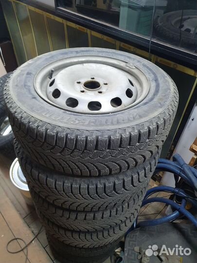 Bridgestone Blizzak Spike-01 195/65 R15 91T