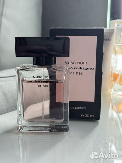 Narciso rodriguez for her musc noir