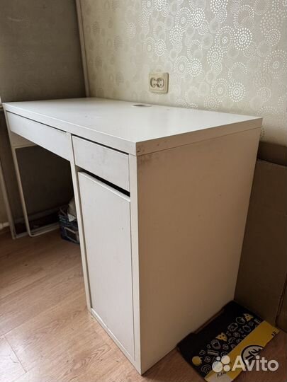 Письменный стол IKEA