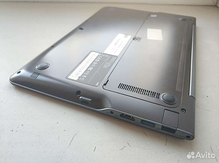 Ноутбук Samsung 13,3 i5/6Gb/SSD 120Gb