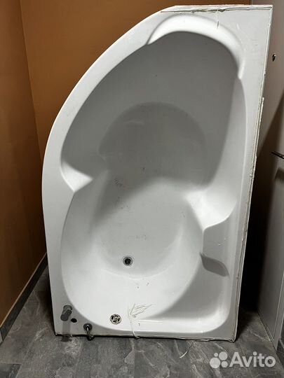 Ванна акриловая