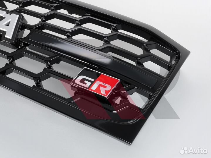 Решетка радиатора Toyota Land Cruiser 100