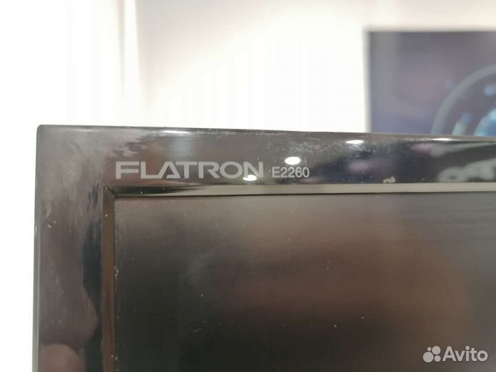 Монитор LG 22