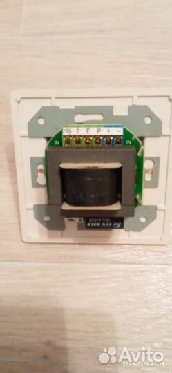 Колонки динамики и регуляторы громкости