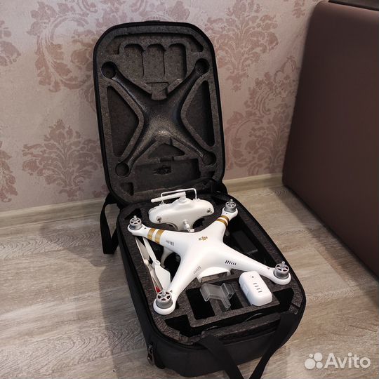 Продаю квадрокоптер Phantom 3 SE