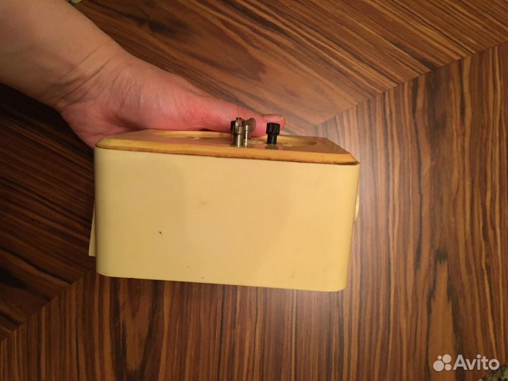 Часы Янтарь