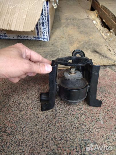 Подушка двигателя левая, правая, задняя