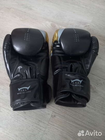 Боксерские перчатки 12 унций