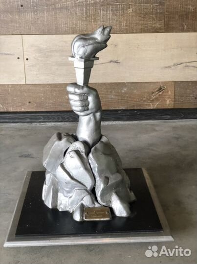 Макет памятника