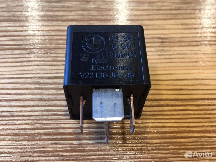 Реле предохранитель BMW E87 2010