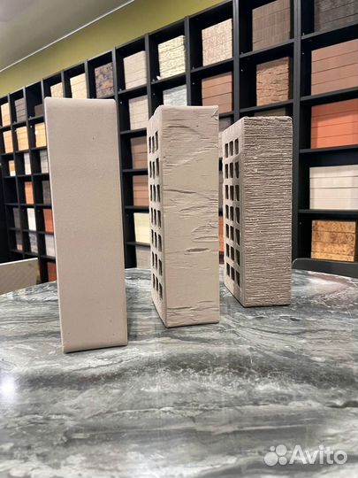 Кирпич лицевой серый скала жкз