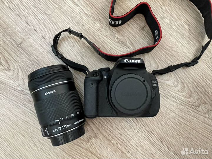 Зеркальный фотоаппарат Canon 600 d