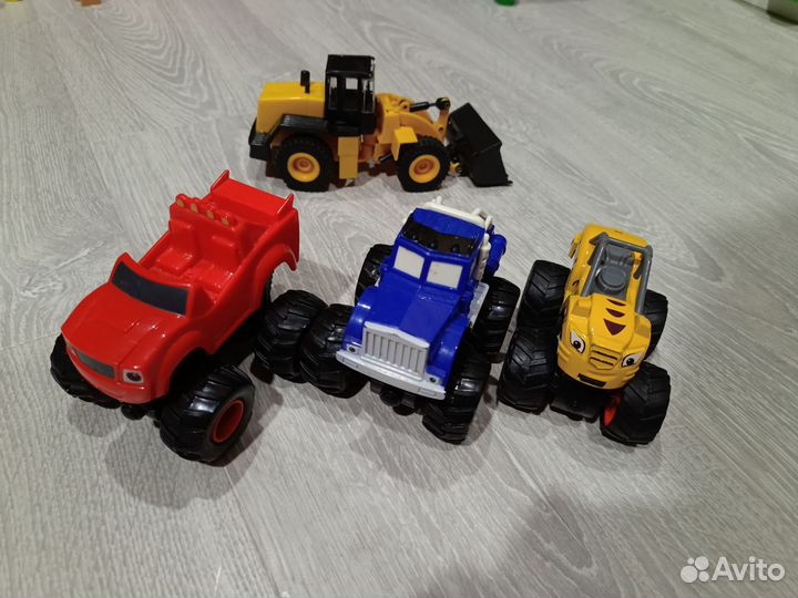 Машинки Вспыш,Крушила,Рык,Поли,Щенячий патруль